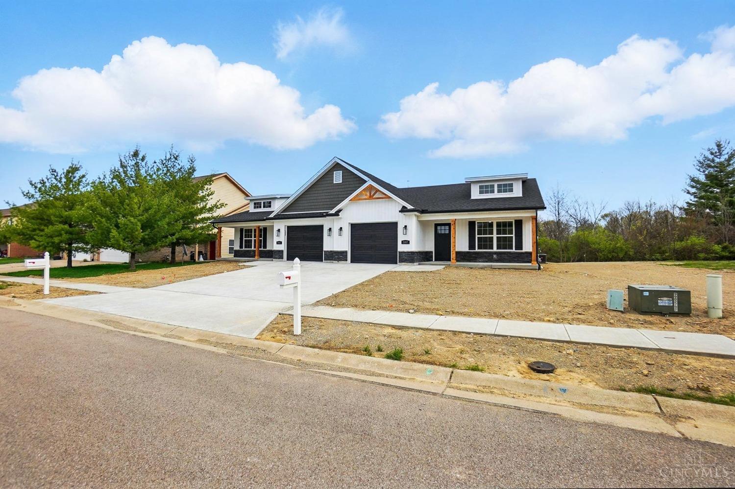 2061 Pine Forest Drive, Miamisburg, Ohio image 1