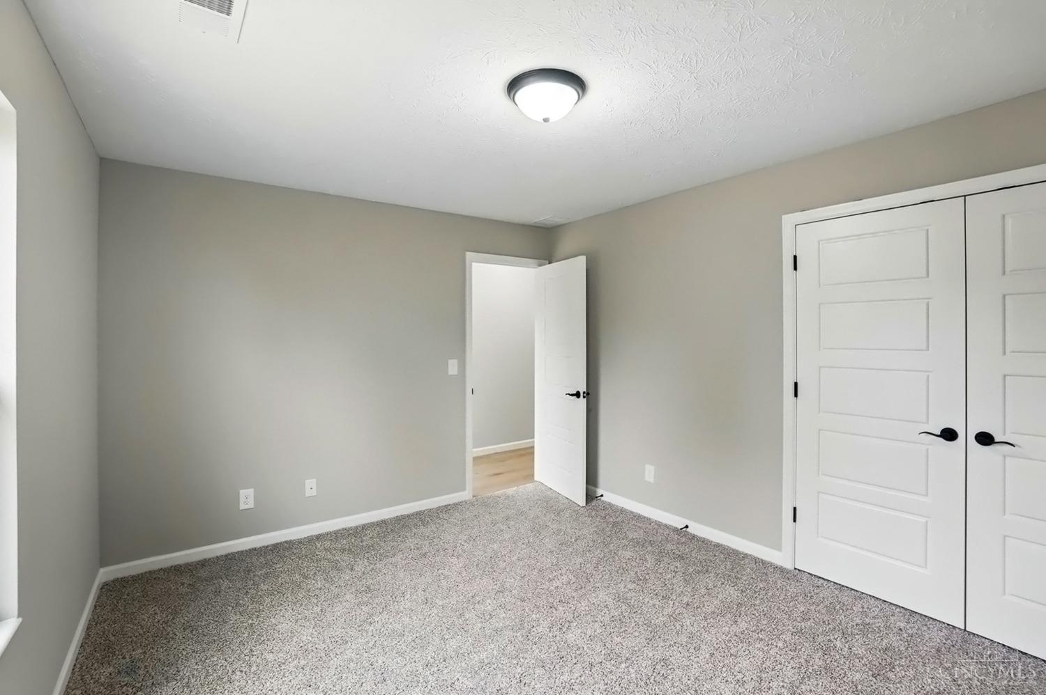 2061 Pine Forest Drive, Miamisburg, Ohio image 23