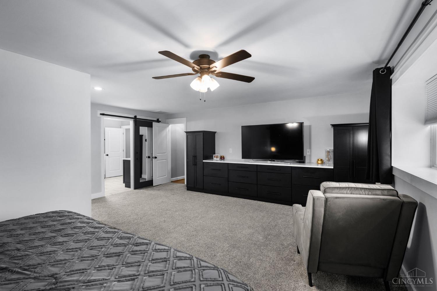 10713 Wellerwoods Drive, Montgomery, Ohio image 24