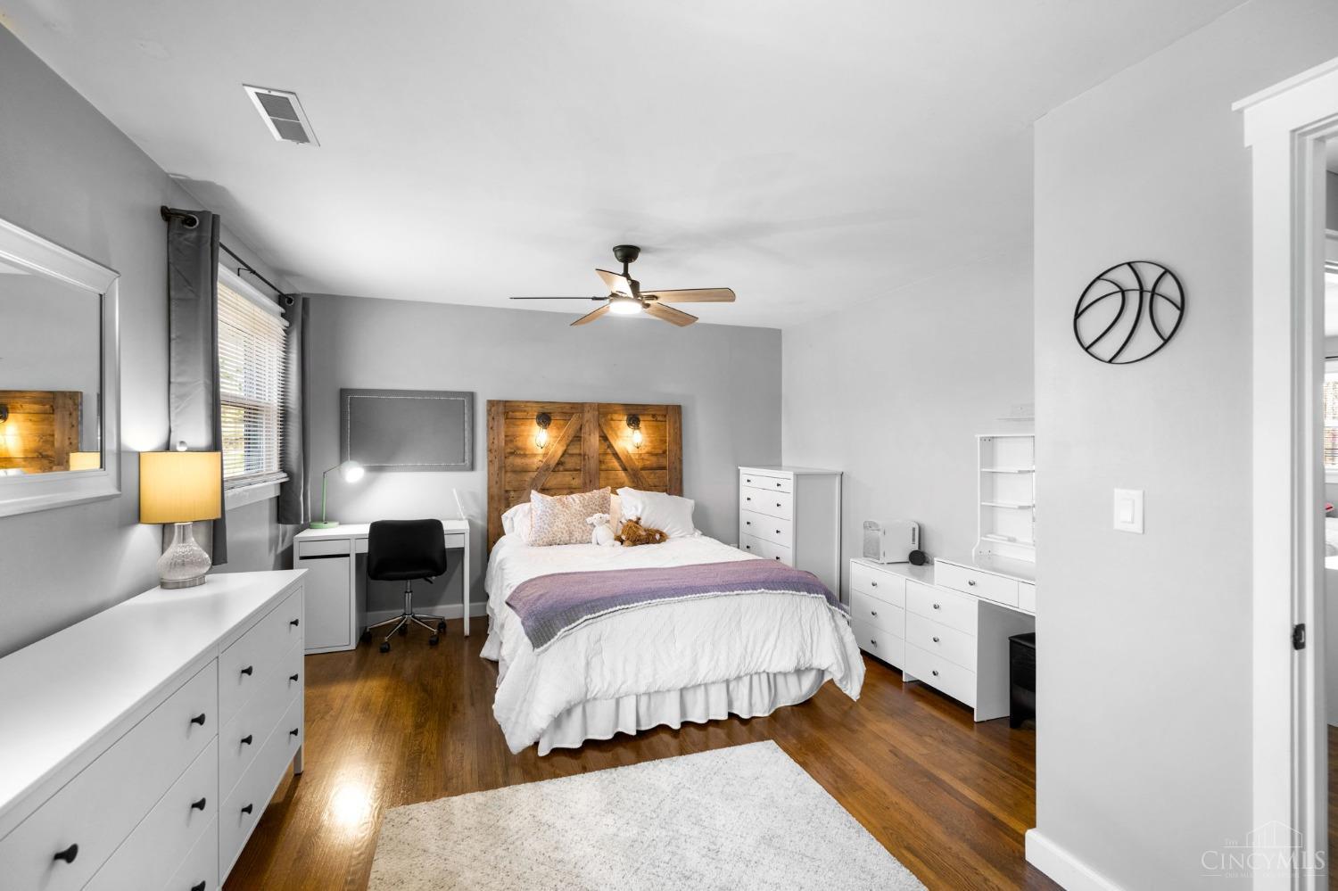 10713 Wellerwoods Drive, Montgomery, Ohio image 36