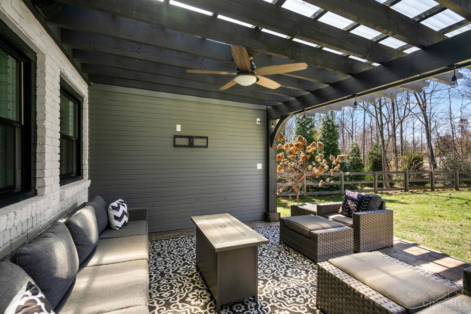 10713 Wellerwoods Drive, Montgomery, Ohio image 46