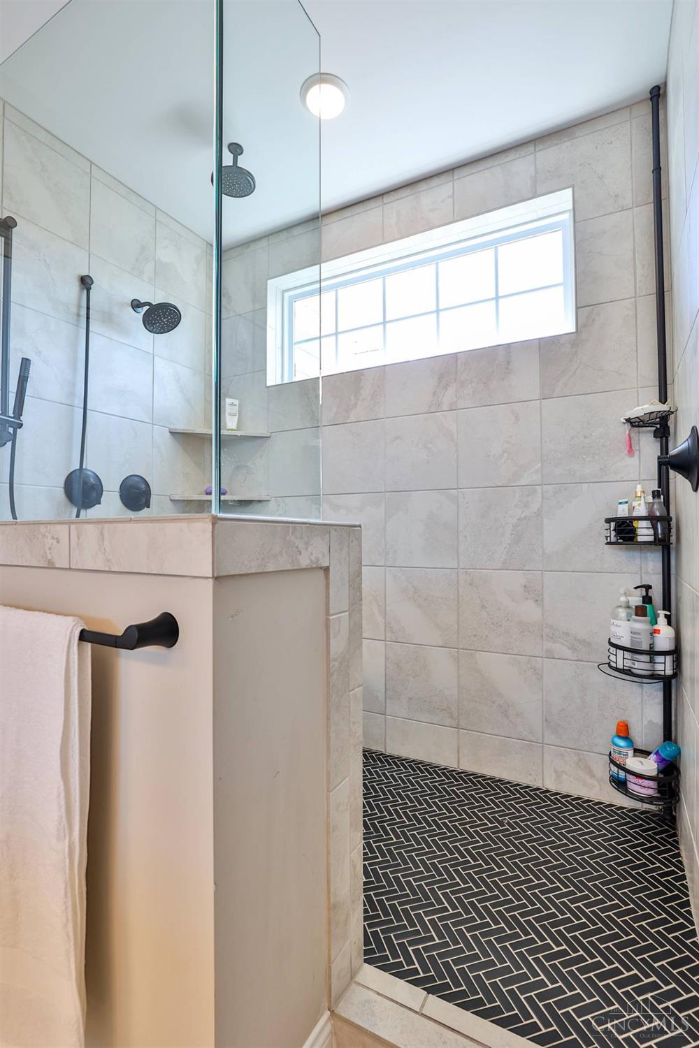 4191 Parkview Drive, Blue Ash, Ohio image 39