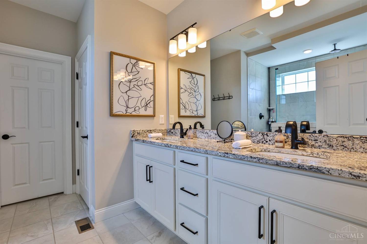4191 Parkview Drive, Blue Ash, Ohio image 37