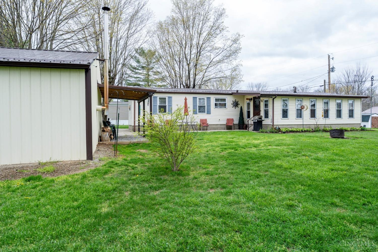 6651 Wizard Of Oz Way, Paint Twp, Ohio image 2