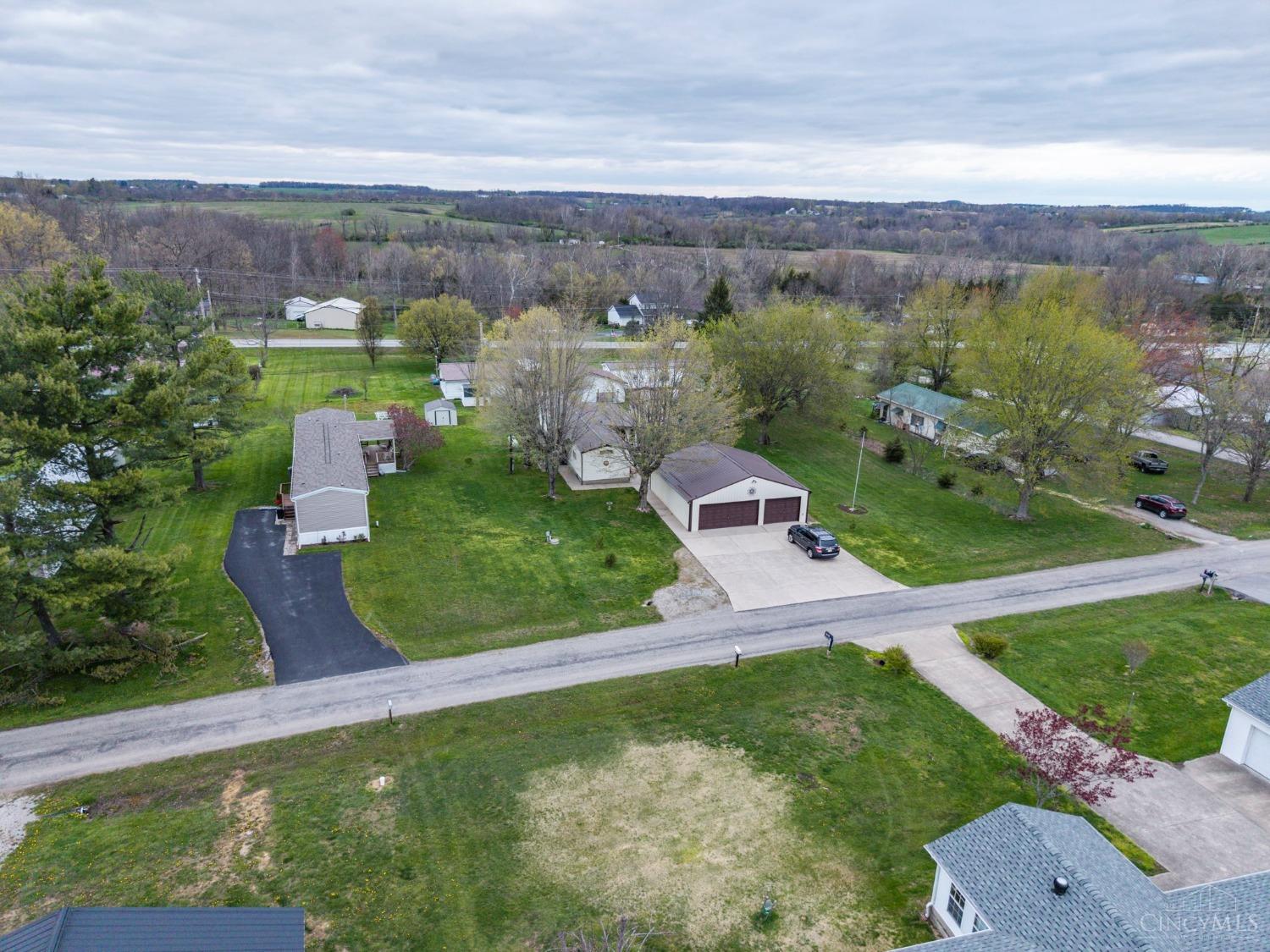 6651 Wizard Of Oz Way, Paint Twp, Ohio image 36