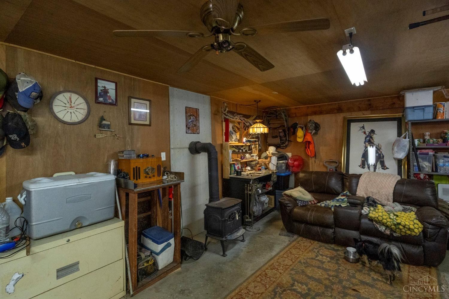 6651 Wizard Of Oz Way, Paint Twp, Ohio image 27