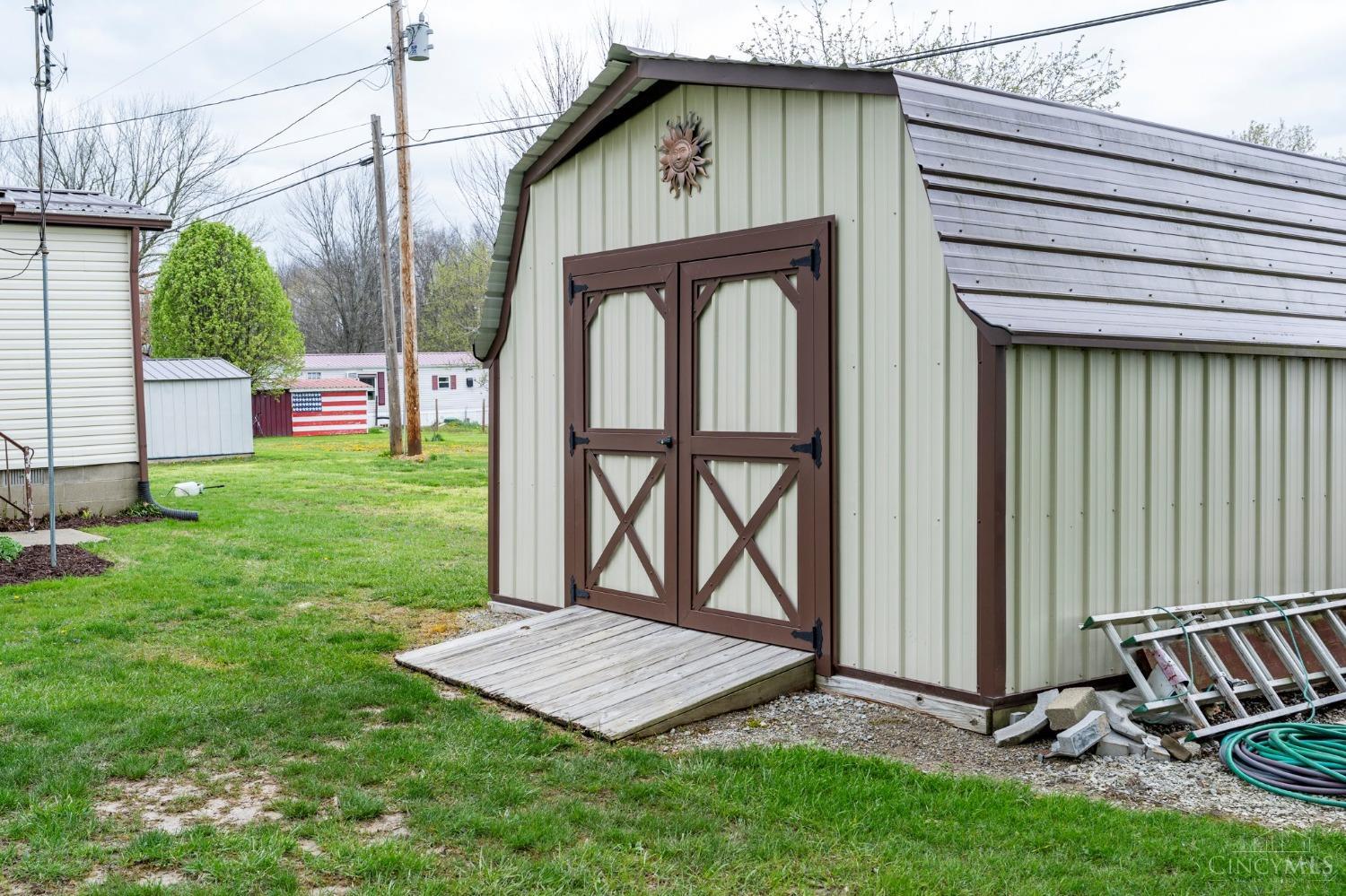 6651 Wizard Of Oz Way, Paint Twp, Ohio image 30