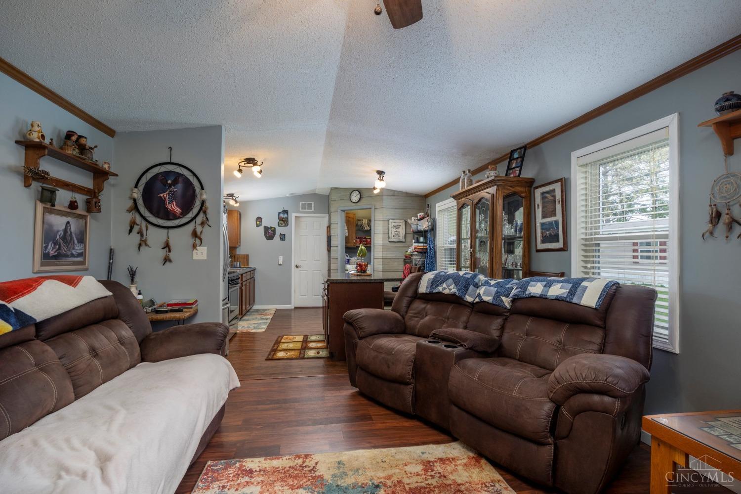 6651 Wizard Of Oz Way, Paint Twp, Ohio image 10