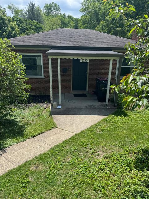 Photo of 1535 Springlawn AVE, Cincinnati, OH 45223 (MLS # 1878295)
