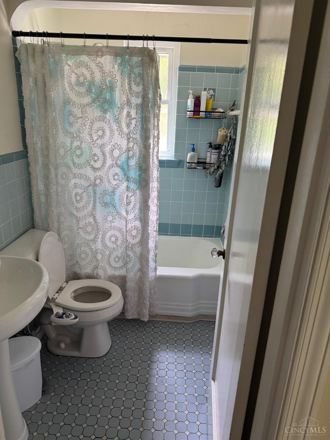1535 Springlawn