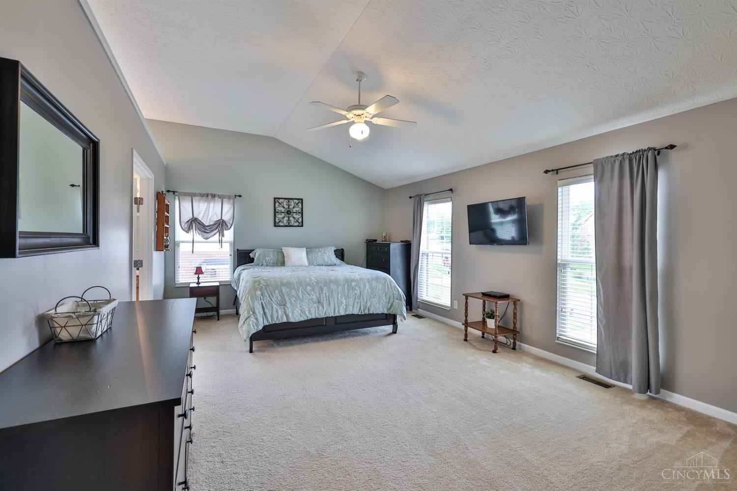 587 Laurelwood Drive, Cleves, Ohio image 34