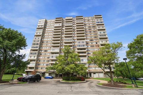 Photo of 2324 Madison Road #1502, Cincinnati, OH 45208 (MLS # 1877004)