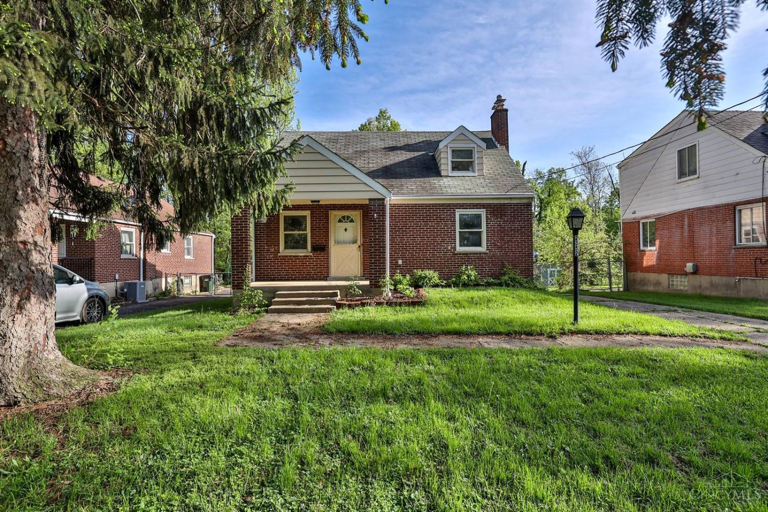 2352 Clover Crest Drive, Colerain Twp, Ohio image 1
