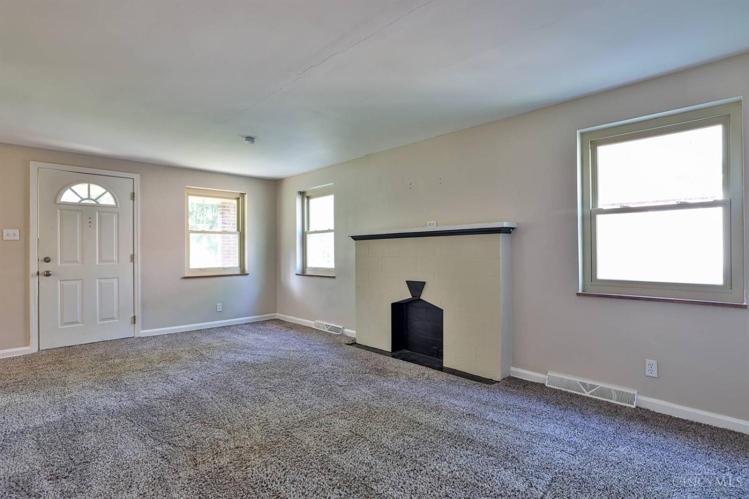2352 Clover Crest Drive, Colerain Twp, Ohio image 4