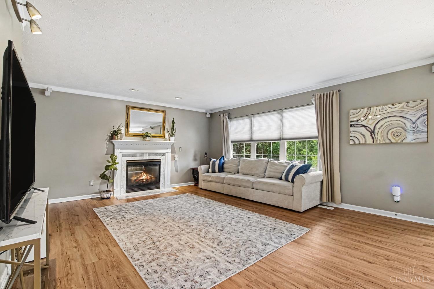 7147 King James Court