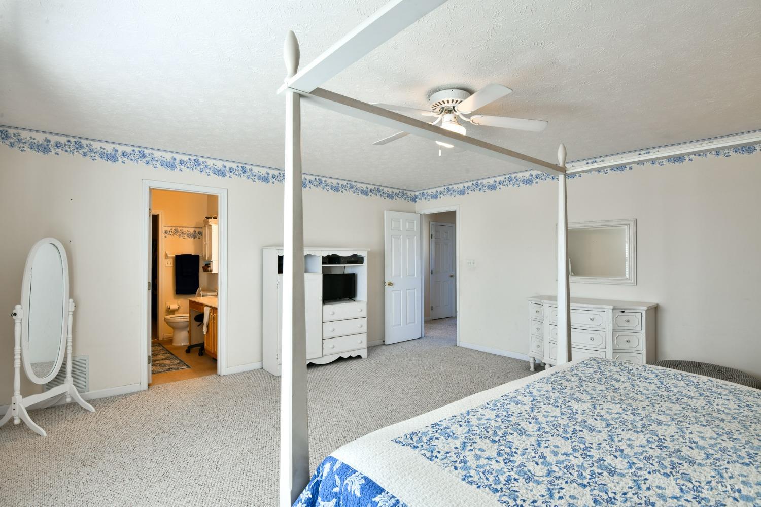 Middletown, Ohio 45042, United States, 3 Bedrooms Bedrooms, ,3 BathroomsBathrooms,Residential,Pending,25685