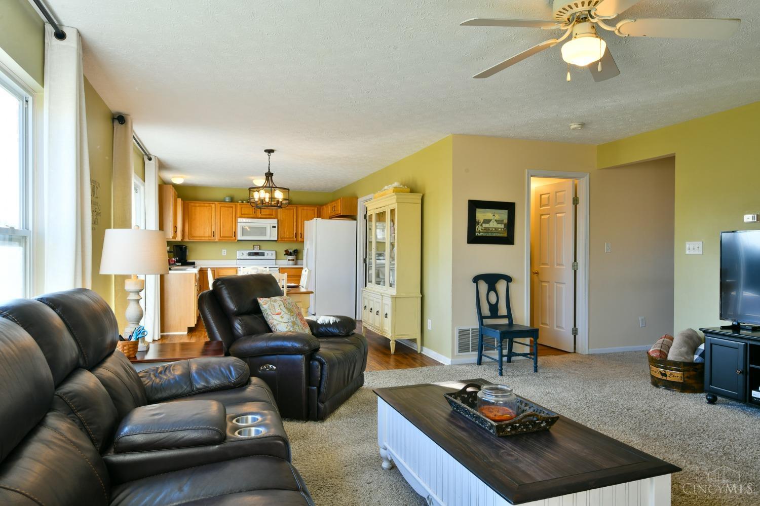 Middletown, Ohio 45042, United States, 3 Bedrooms Bedrooms, ,3 BathroomsBathrooms,Residential,Pending,25685