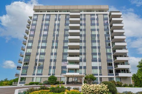 Photo of 2401 Ingleside Avenue #10D, Cincinnati, OH 45206 (MLS # 1853171)