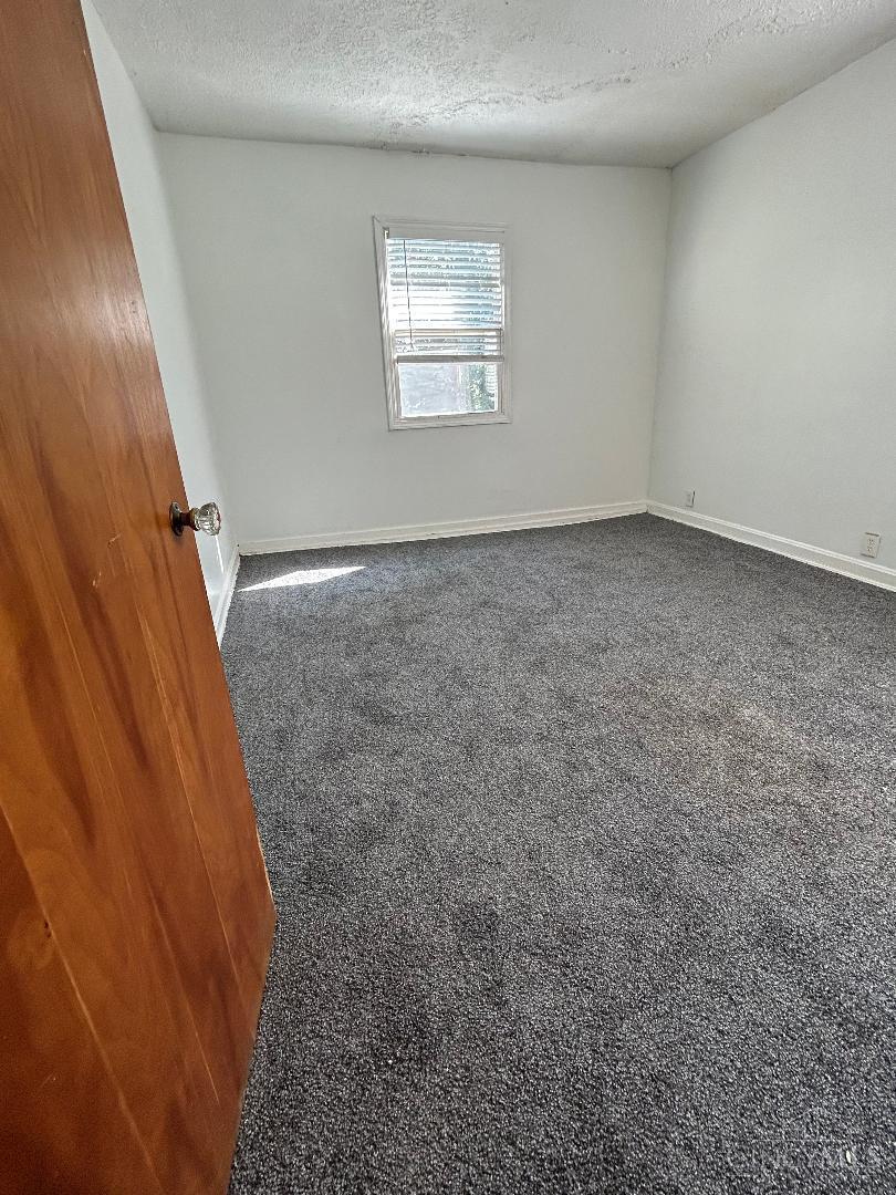 4431 Ridgeview Avenue