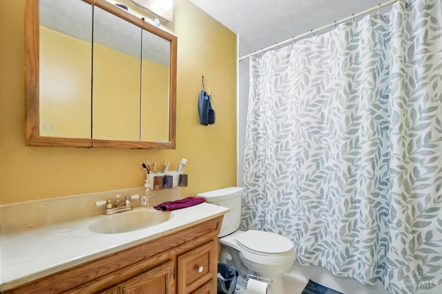 2620 Keyesport Lane, Colerain Twp, Ohio image 12