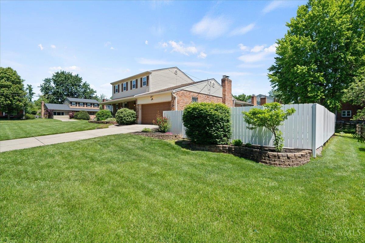1996 Robinway Drive