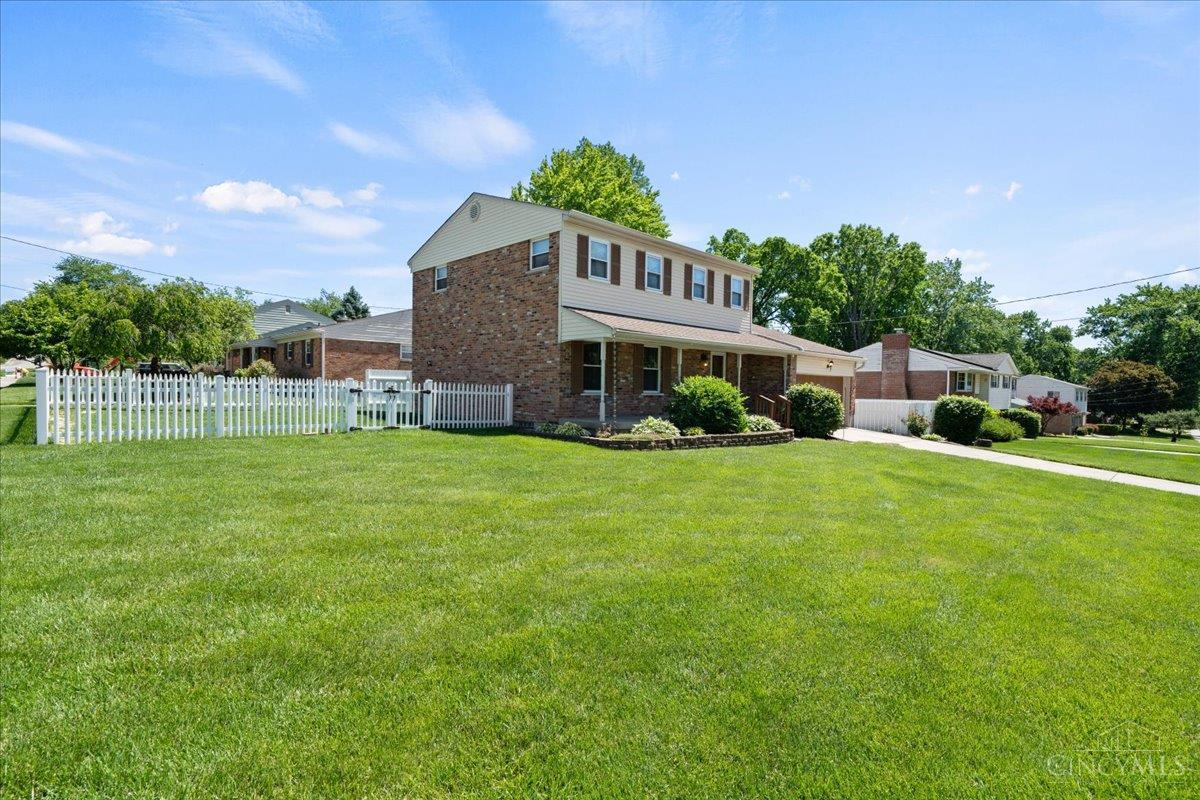 1996 Robinway Drive