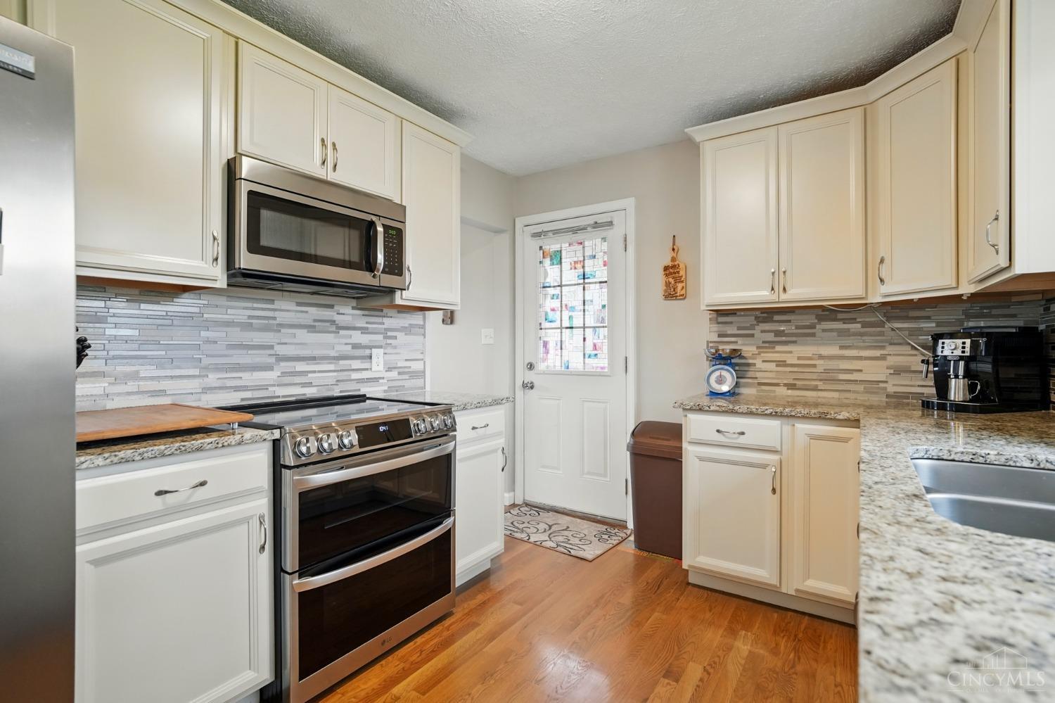 5069 Pinecrest Drive, Salem, Ohio image 10