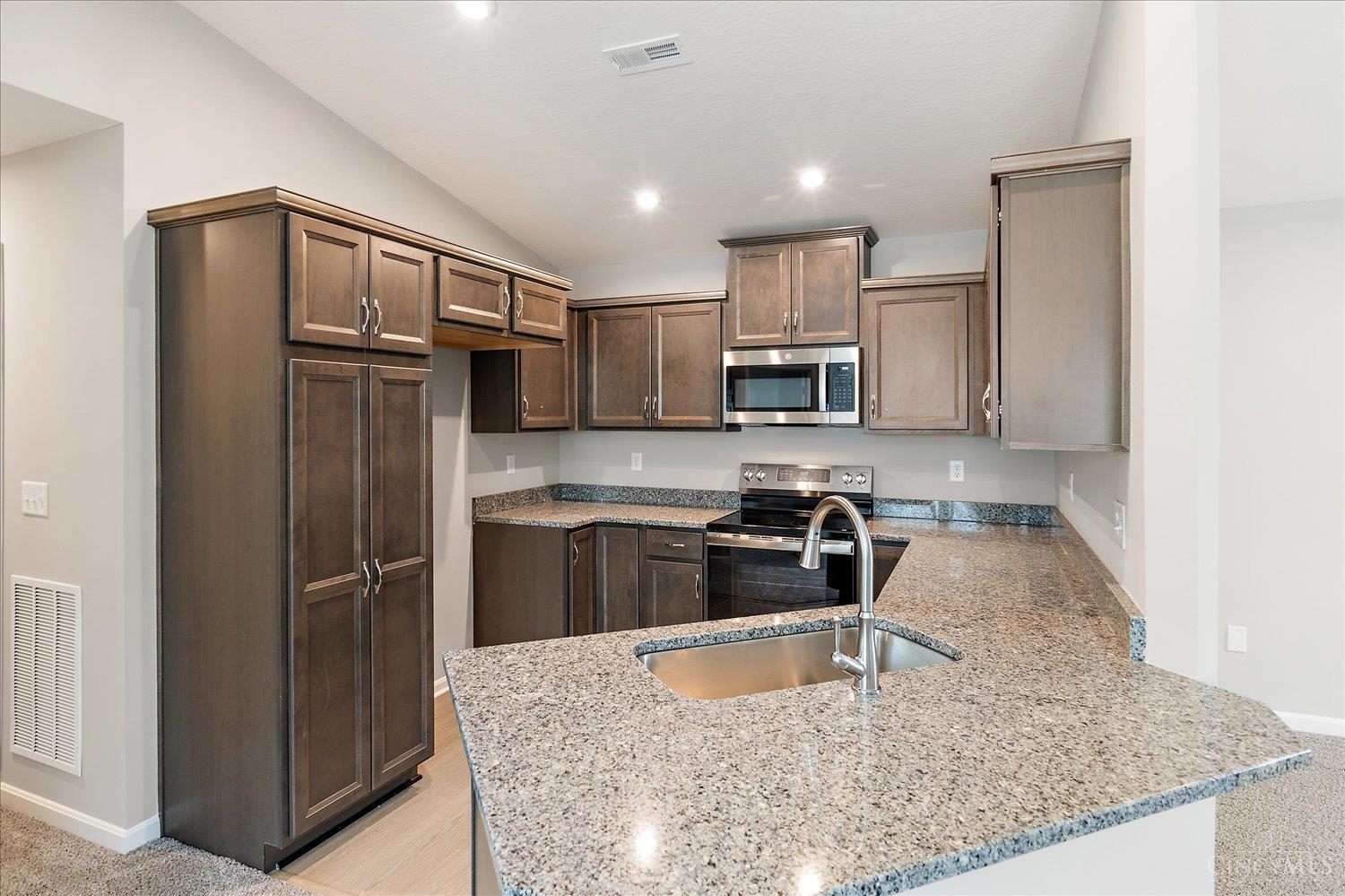 5883 Parkview Lane 90305