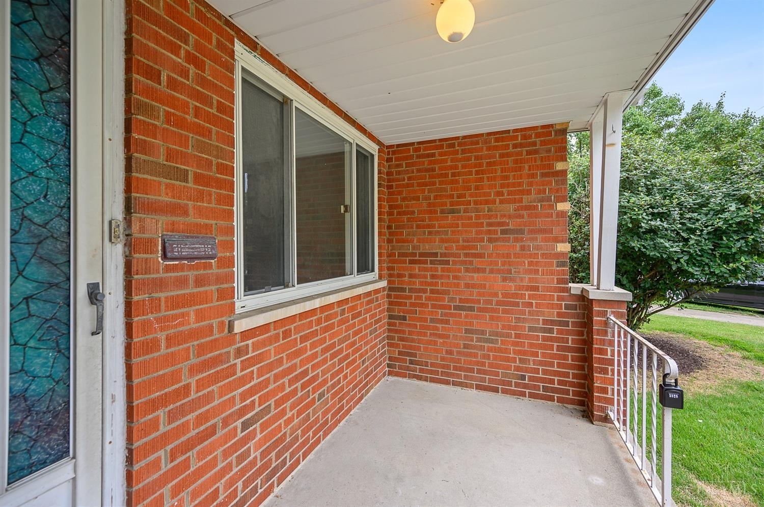 1723 Tuxworth Avenue