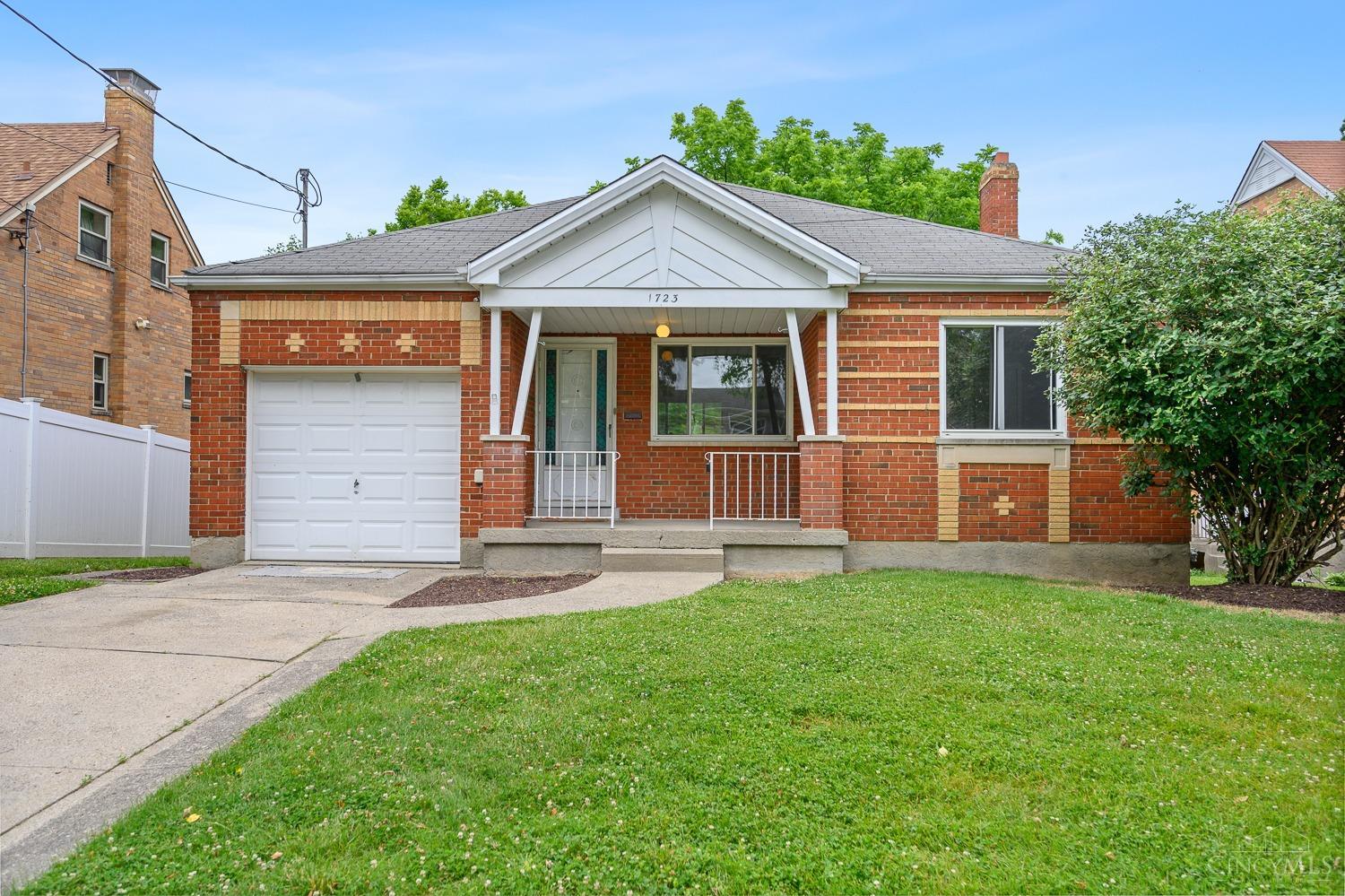 1723 Tuxworth Avenue