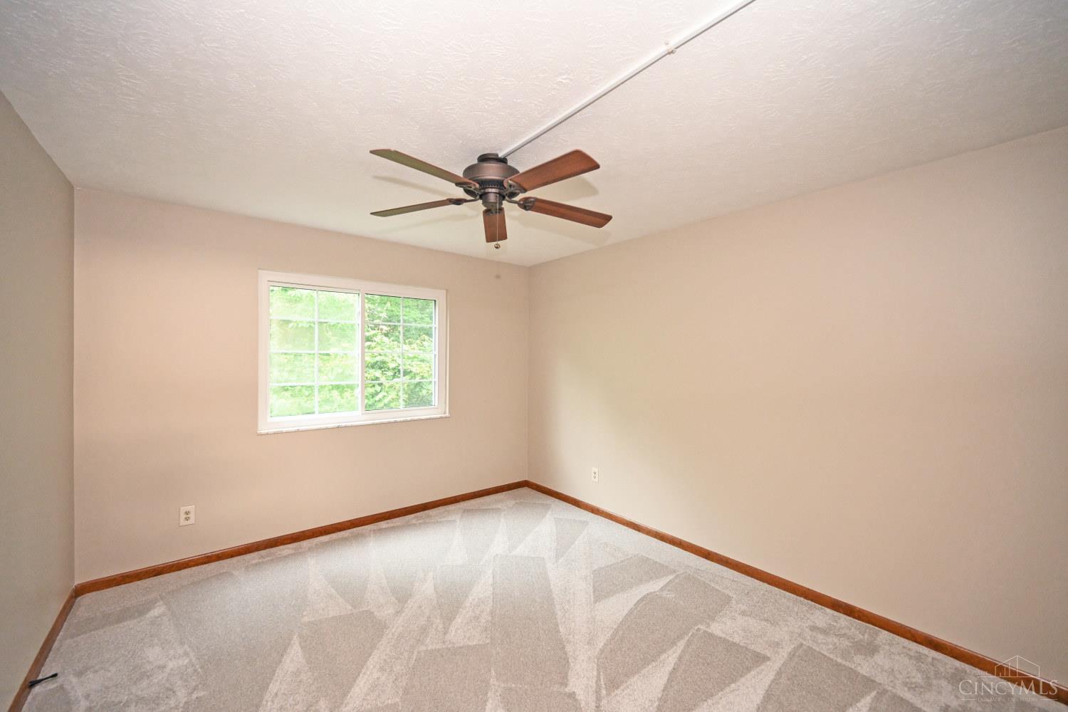 1572 Gelhot Drive, Fairfield, Ohio image 22