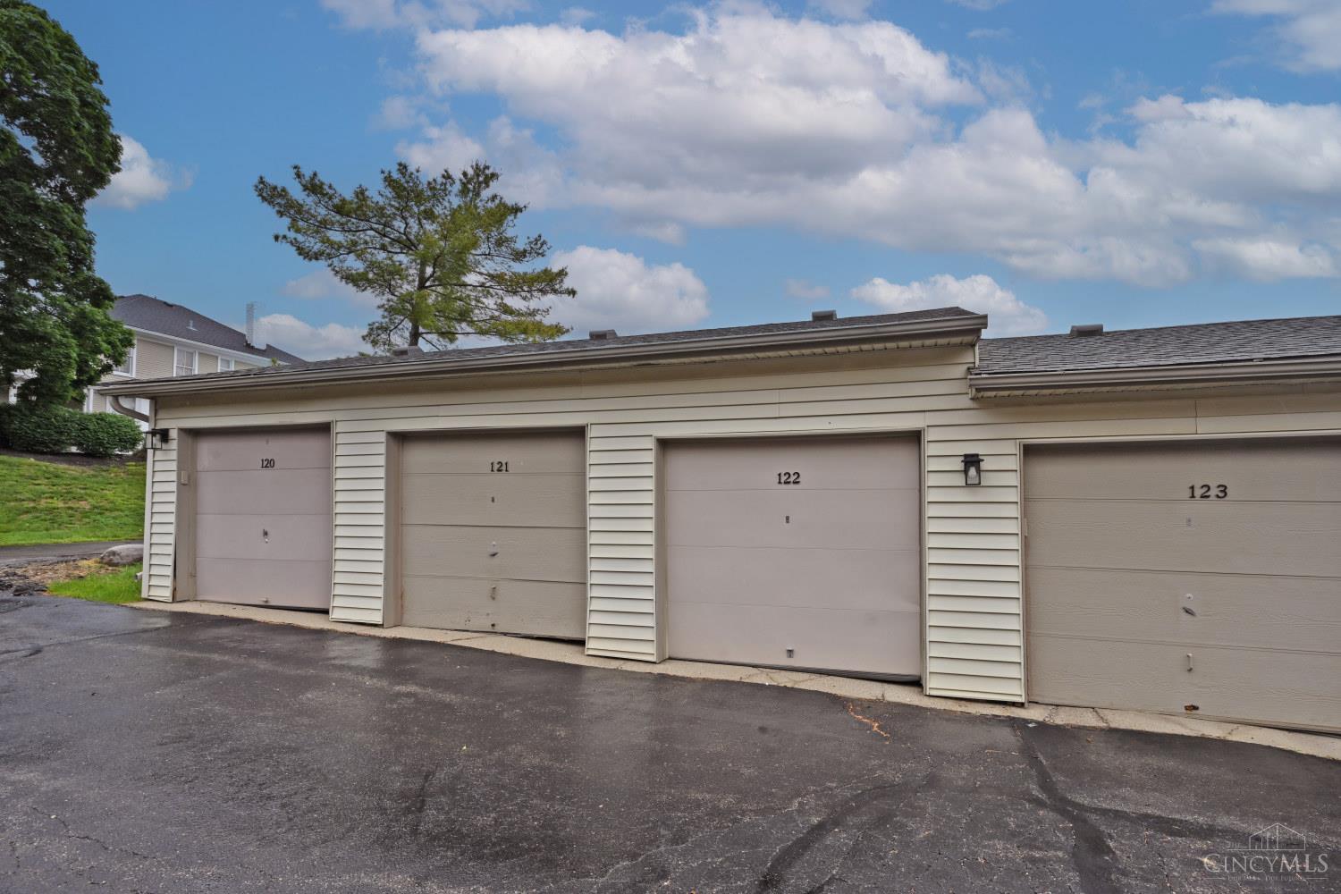 1572 Gelhot Drive, Fairfield, Ohio image 33
