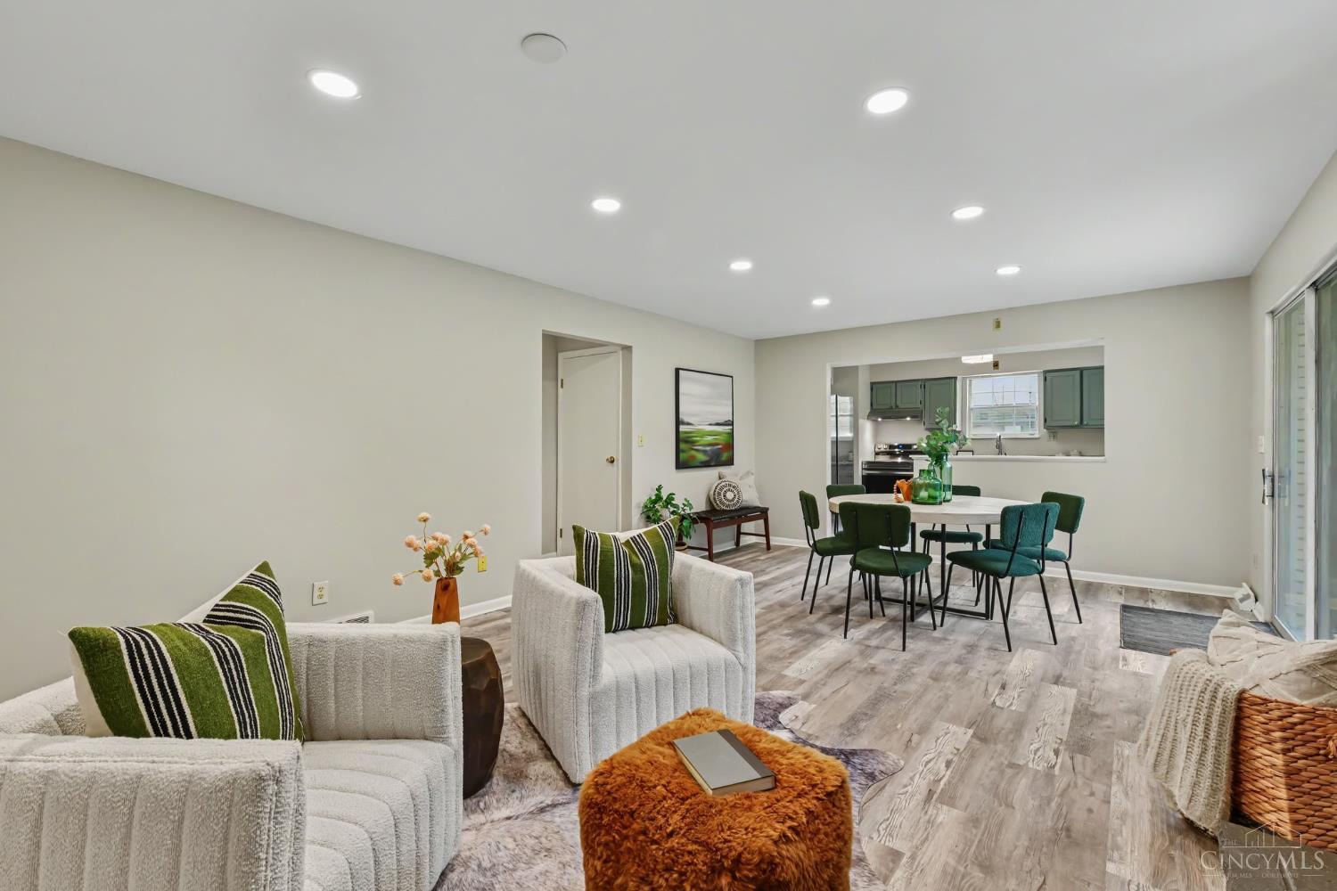 465 Debonhill Court