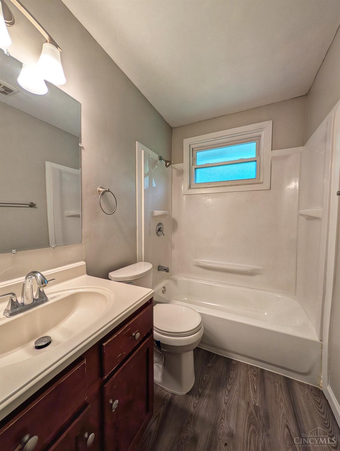 2347 Merriway Lane, Colerain Twp, Ohio image 12