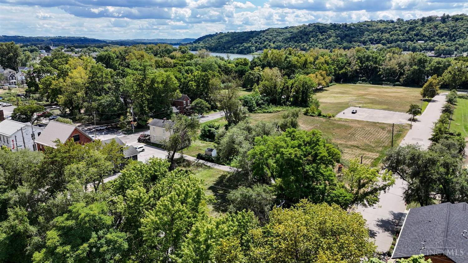 3201 Riverside Drive