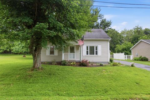 Photo of 614 E Grant Avenue, Georgetown, OH 45121 (MLS # 1882587)