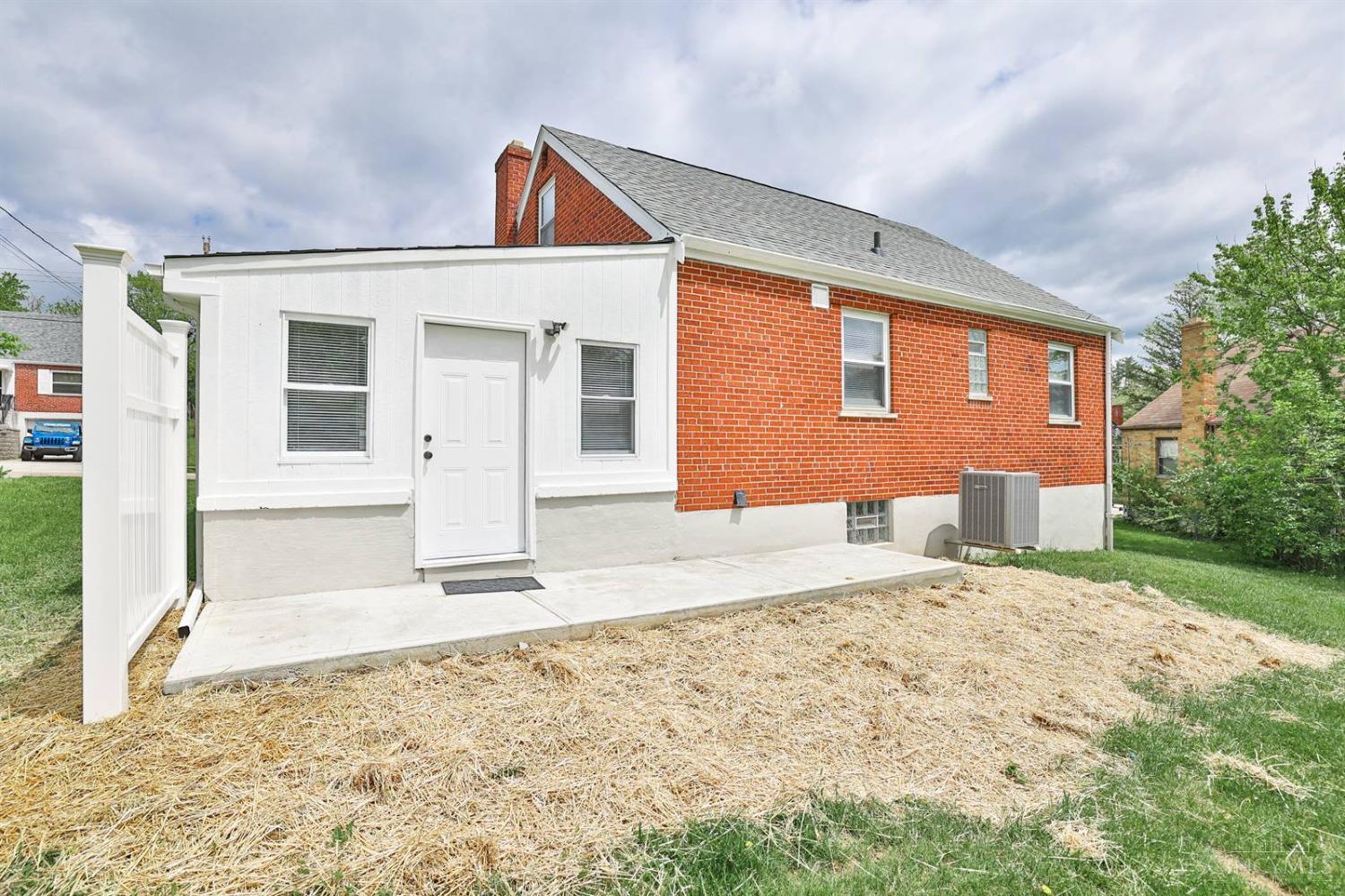 2729 Hennge Drive, Colerain Twp, Ohio image 27