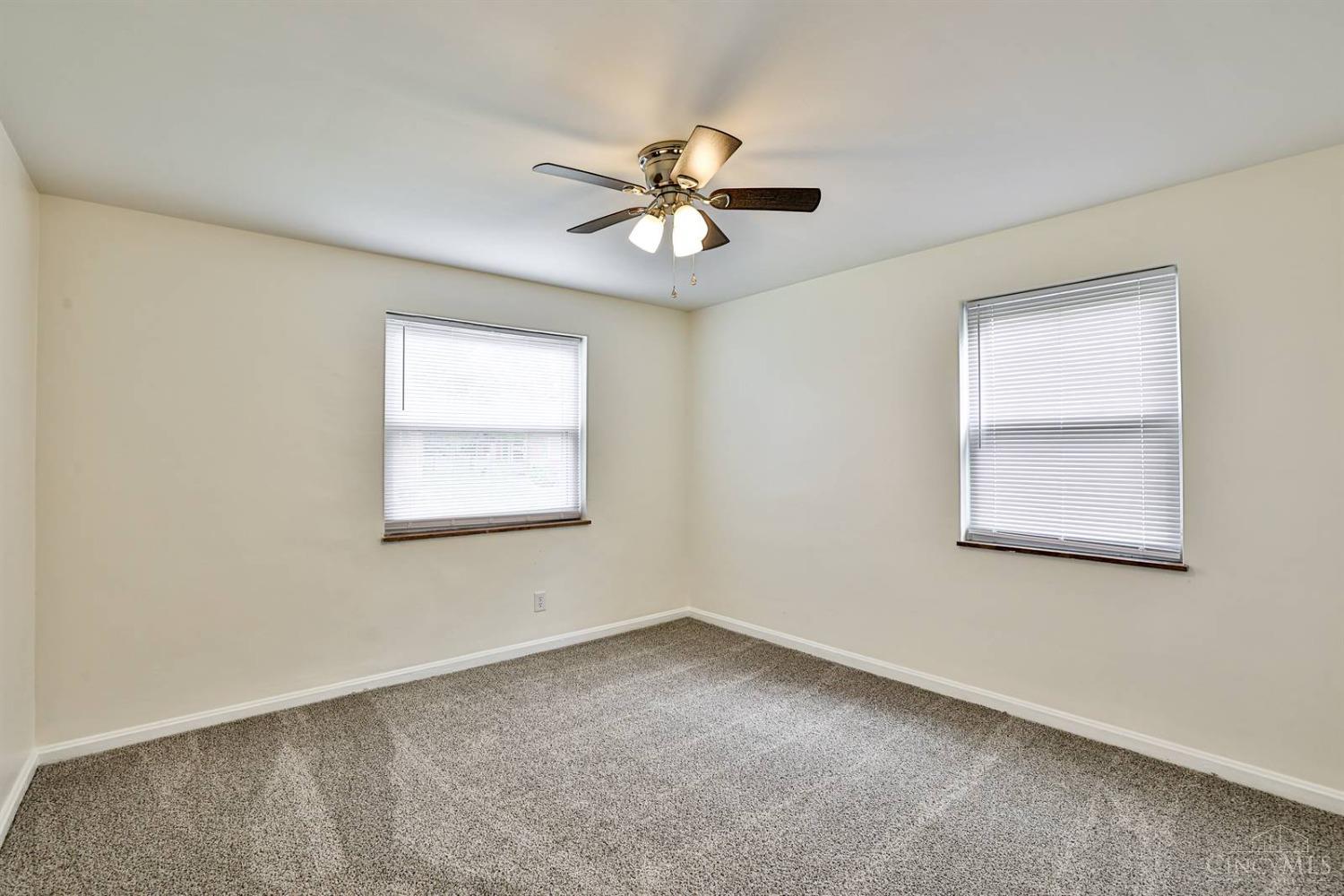 2729 Hennge Drive, Colerain Twp, Ohio image 18