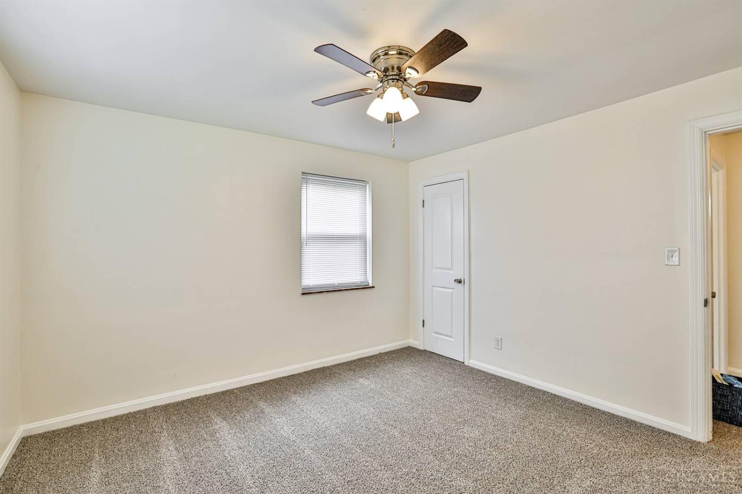 2729 Hennge Drive, Colerain Twp, Ohio image 21