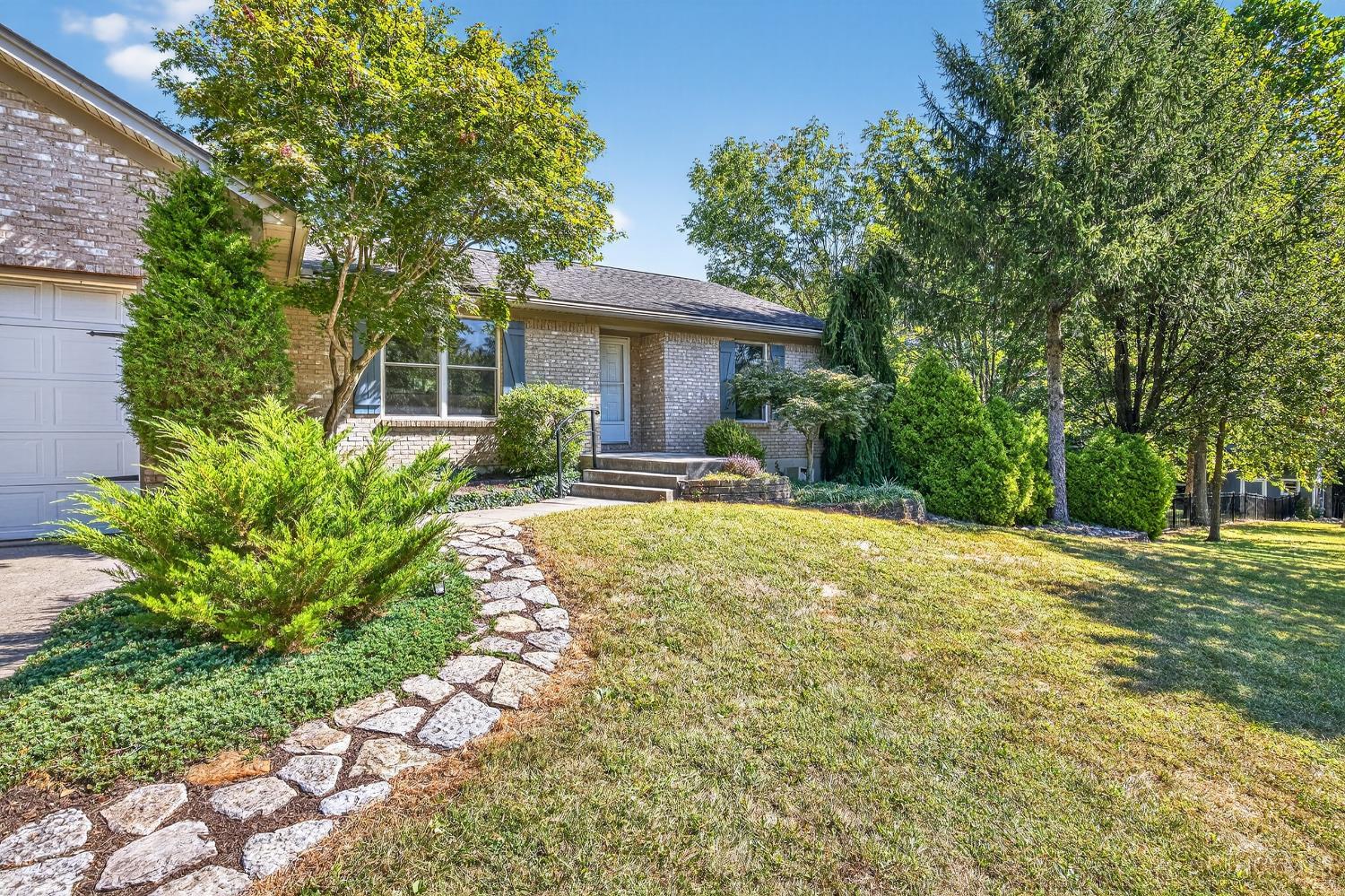 1334 E Fosters Maineville Road