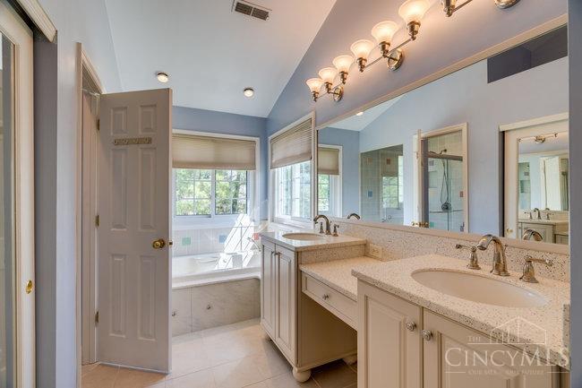 3766 Chimney Hill Drive, Blue Ash, Ohio image 28