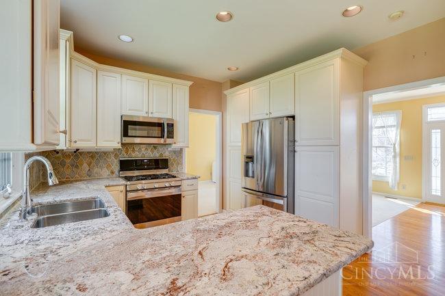 3766 Chimney Hill Drive, Blue Ash, Ohio image 16