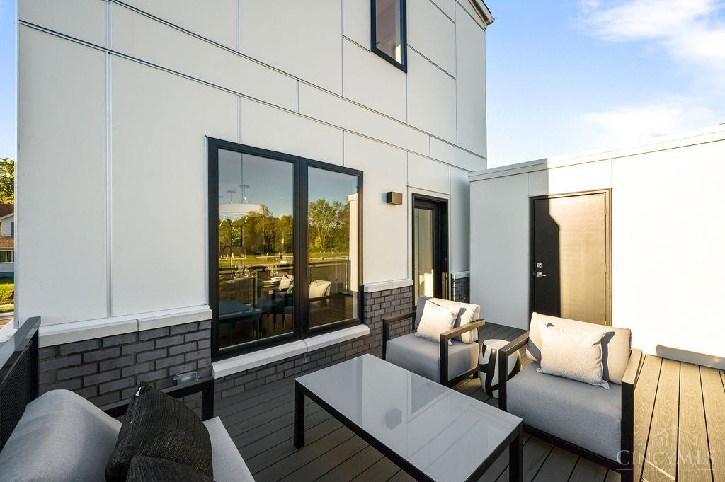 6233 Station Court Drive