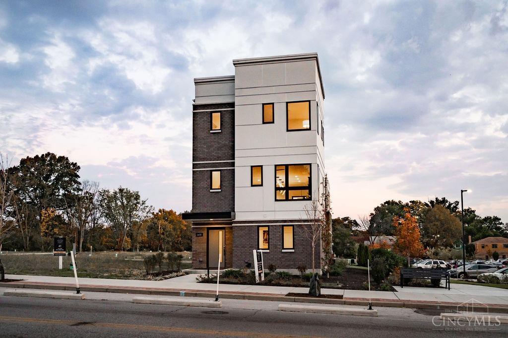 6233 Station Court Drive