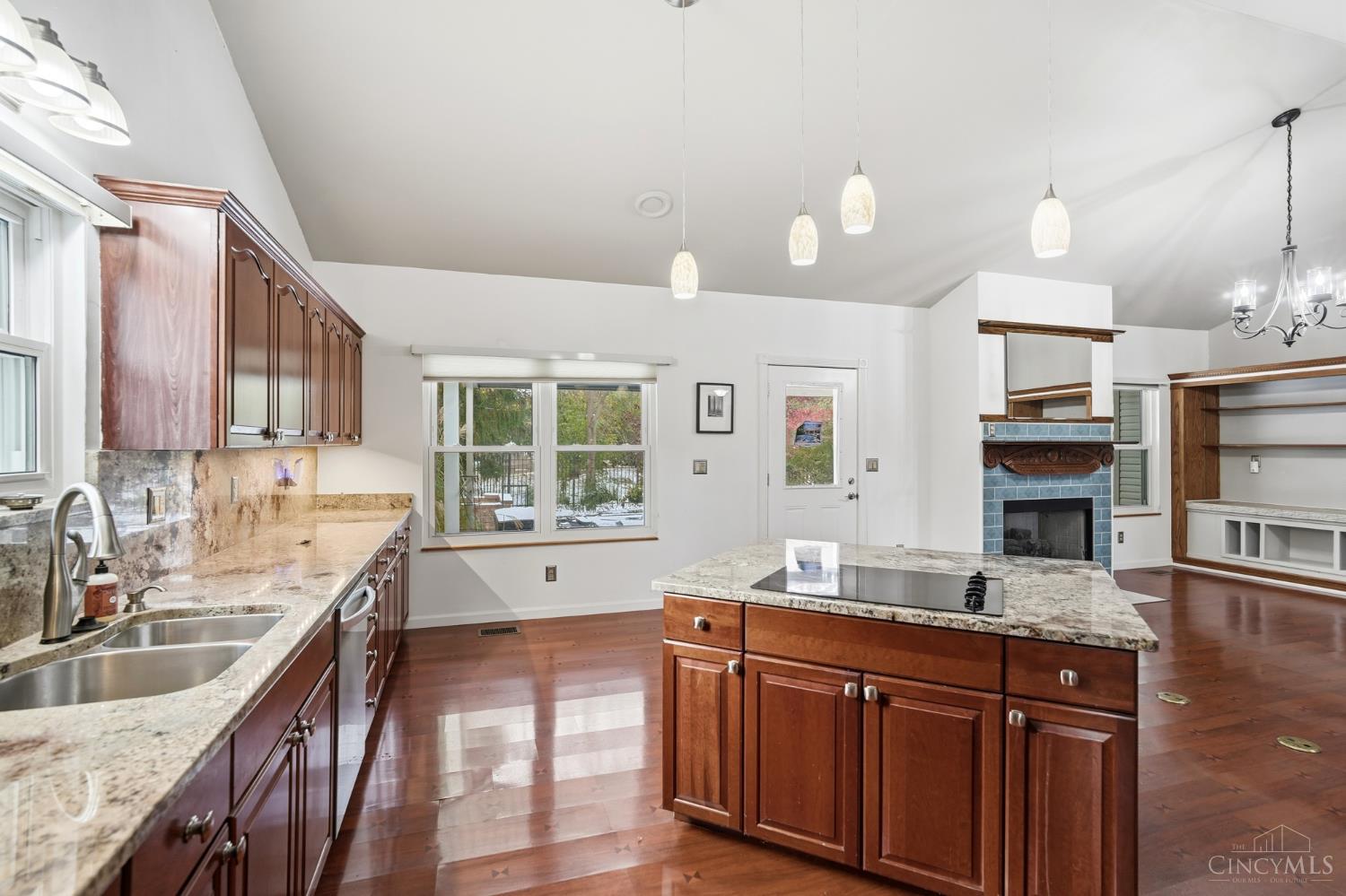 4521 Springhouse Court