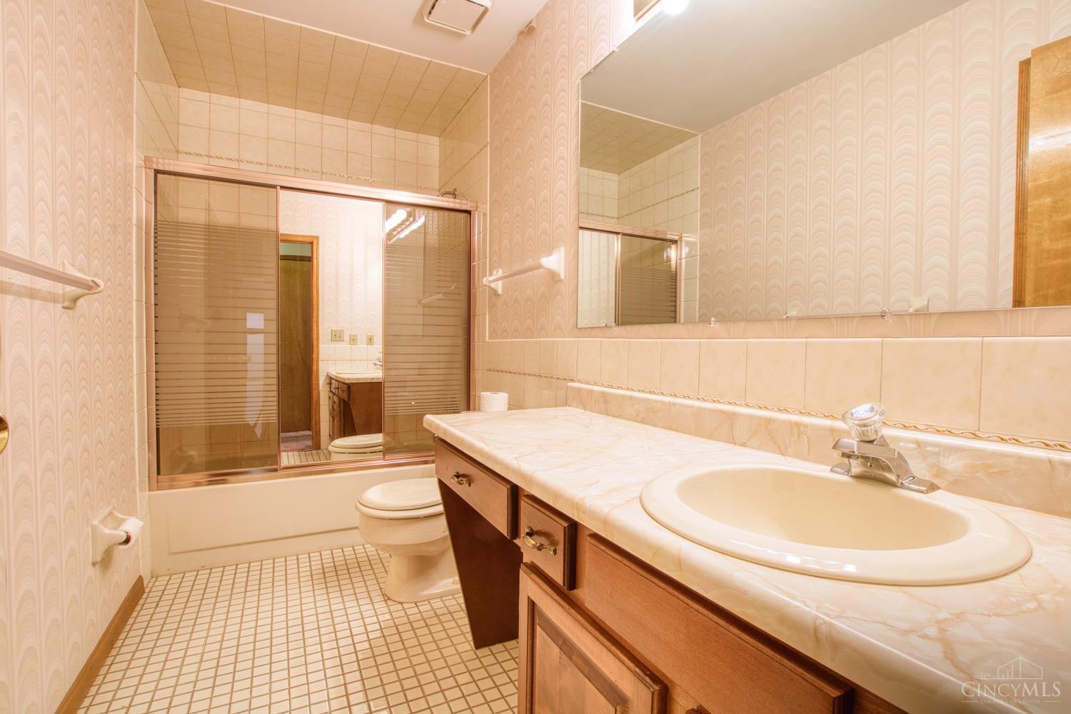 5591 Sigmon Way, Fairfield, Ohio image 14