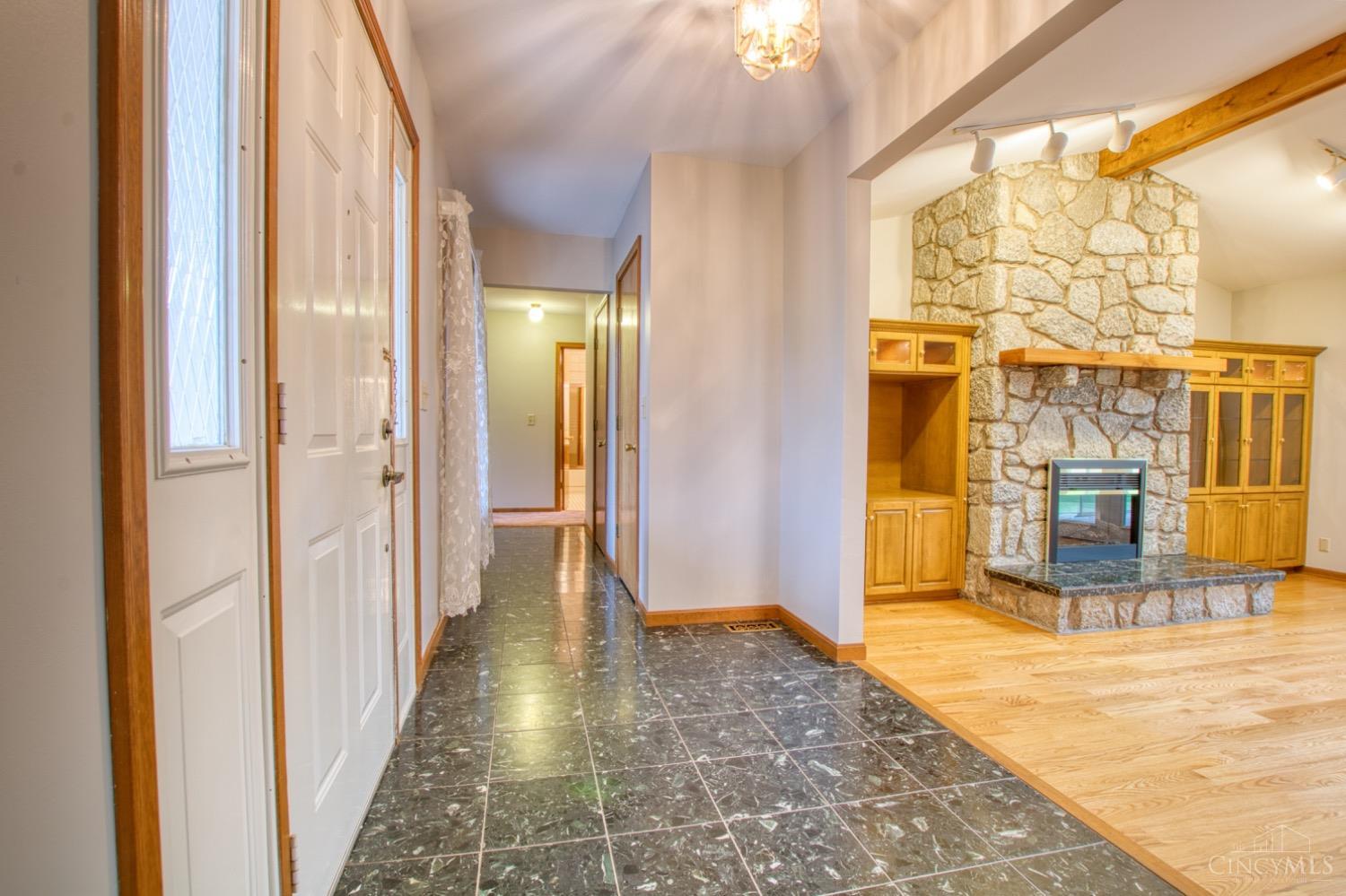 5591 Sigmon Way, Fairfield, Ohio image 4