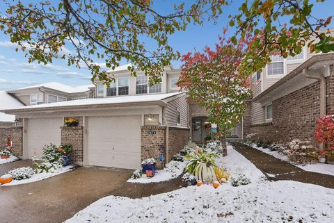 Photo of 2474 Walnutview Court, Cincinnati, OH 45230 (MLS # 1861869)