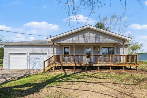 Photo of 3461 Pleasant Hill Rd Rd, Mt Orab, OH 45154 (MLS # 1874366)