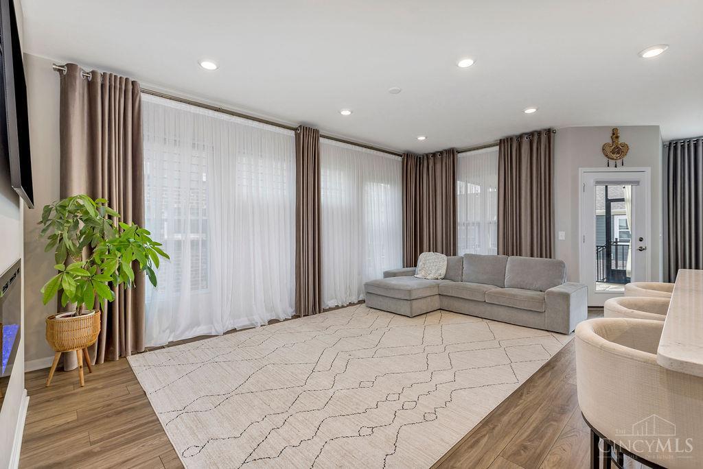 4865 Osprey Pointe Drive